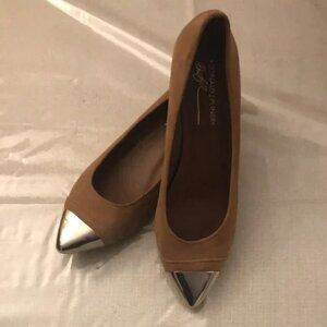 Donald J. Pliner Flats